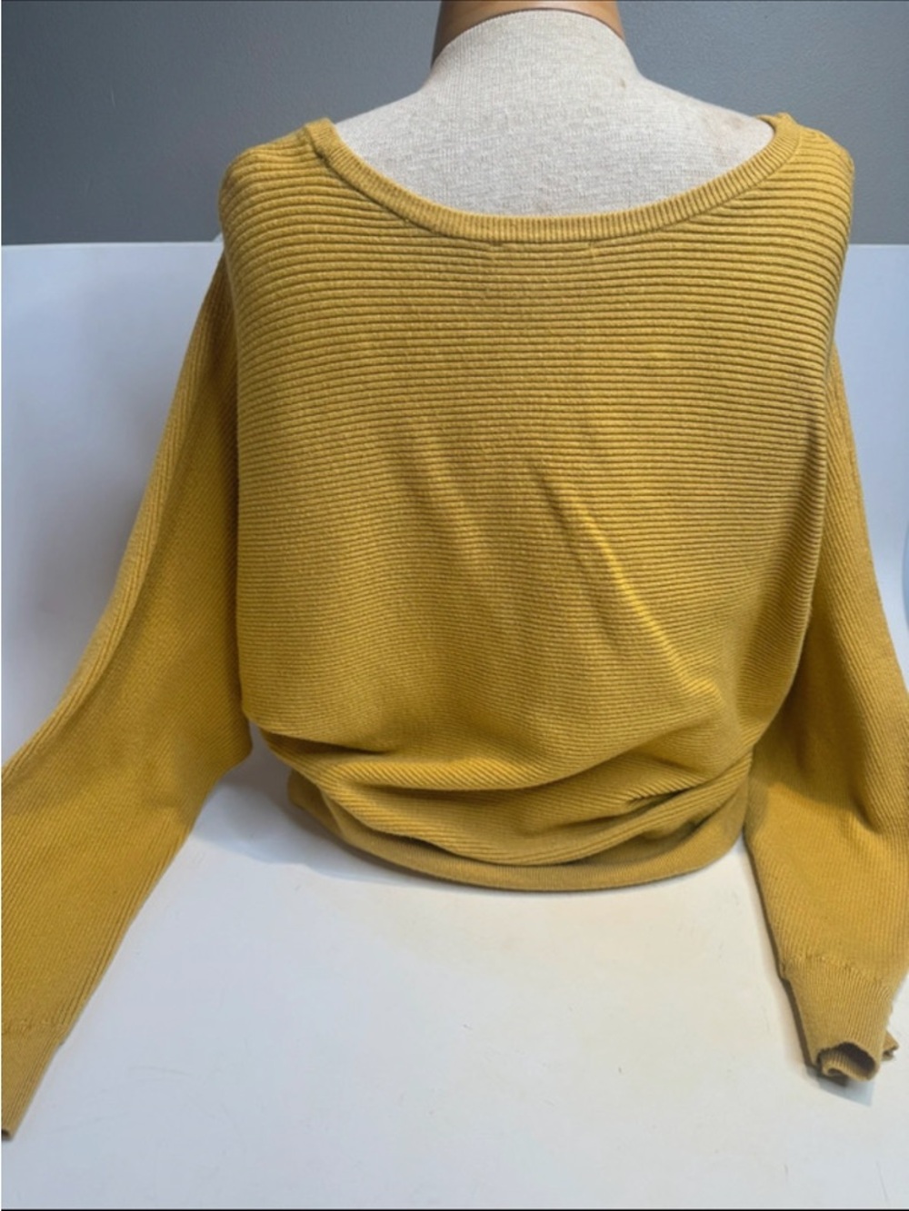Keyhole Ribbed Mustard Pullover L Express Sweater - Picture 4 of 6